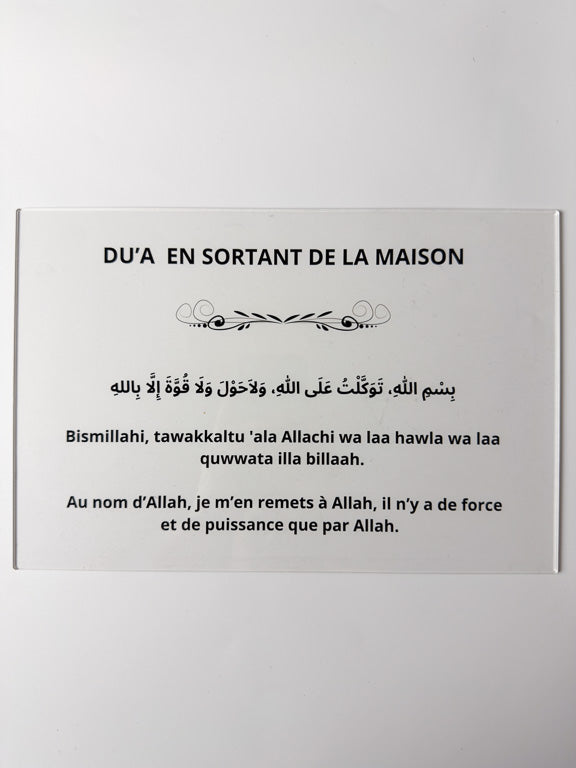 dua en sortant de la maison en Plexiglas