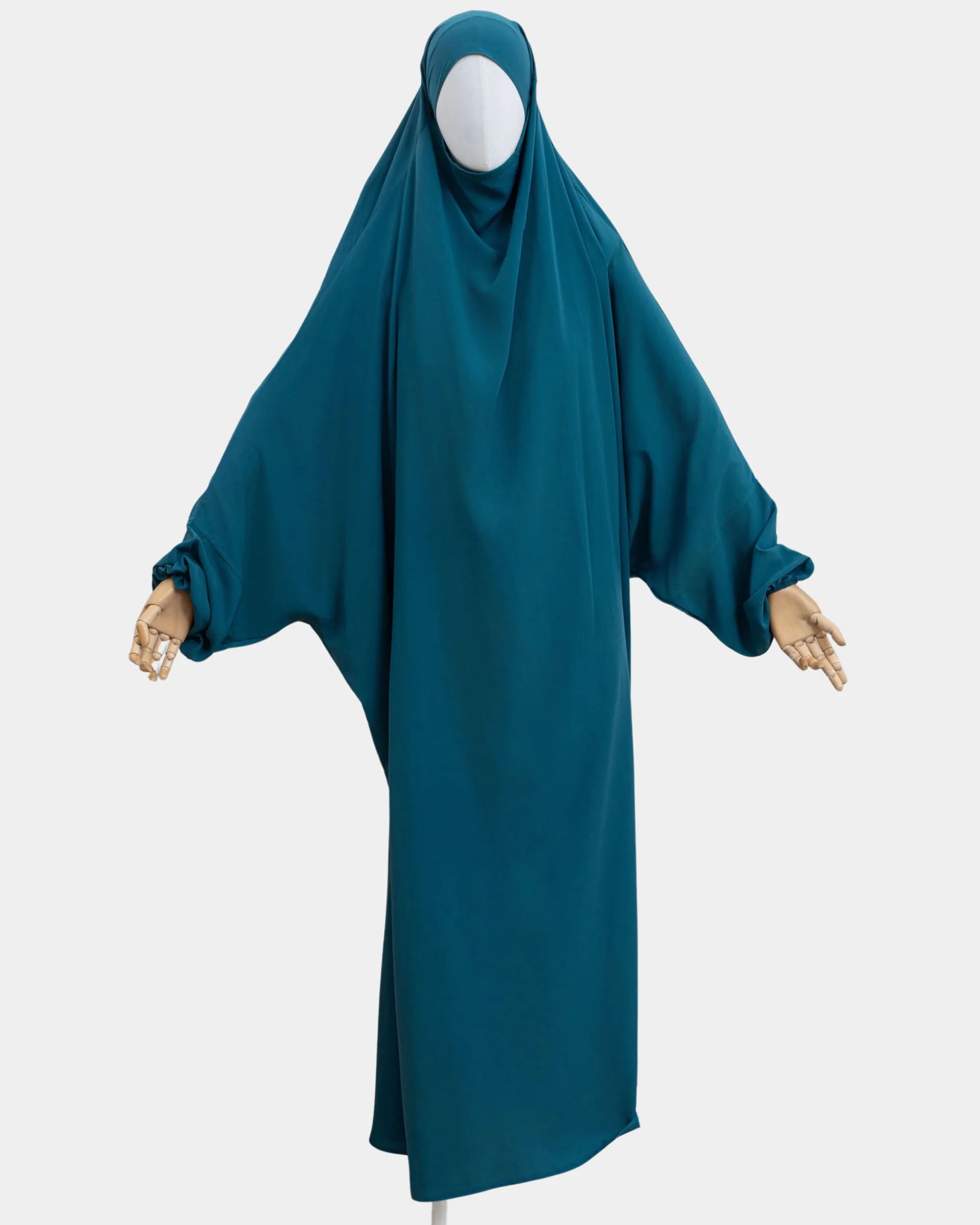 Jilbab 1 pièce bleu canard porté sur mannequin, vue de face, tombé fluide jusqu'aux chevilles