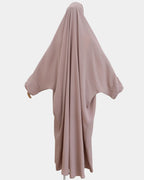 Vue de dos du jilbab 1 pièce taupe clair, coupe ample et non moulante