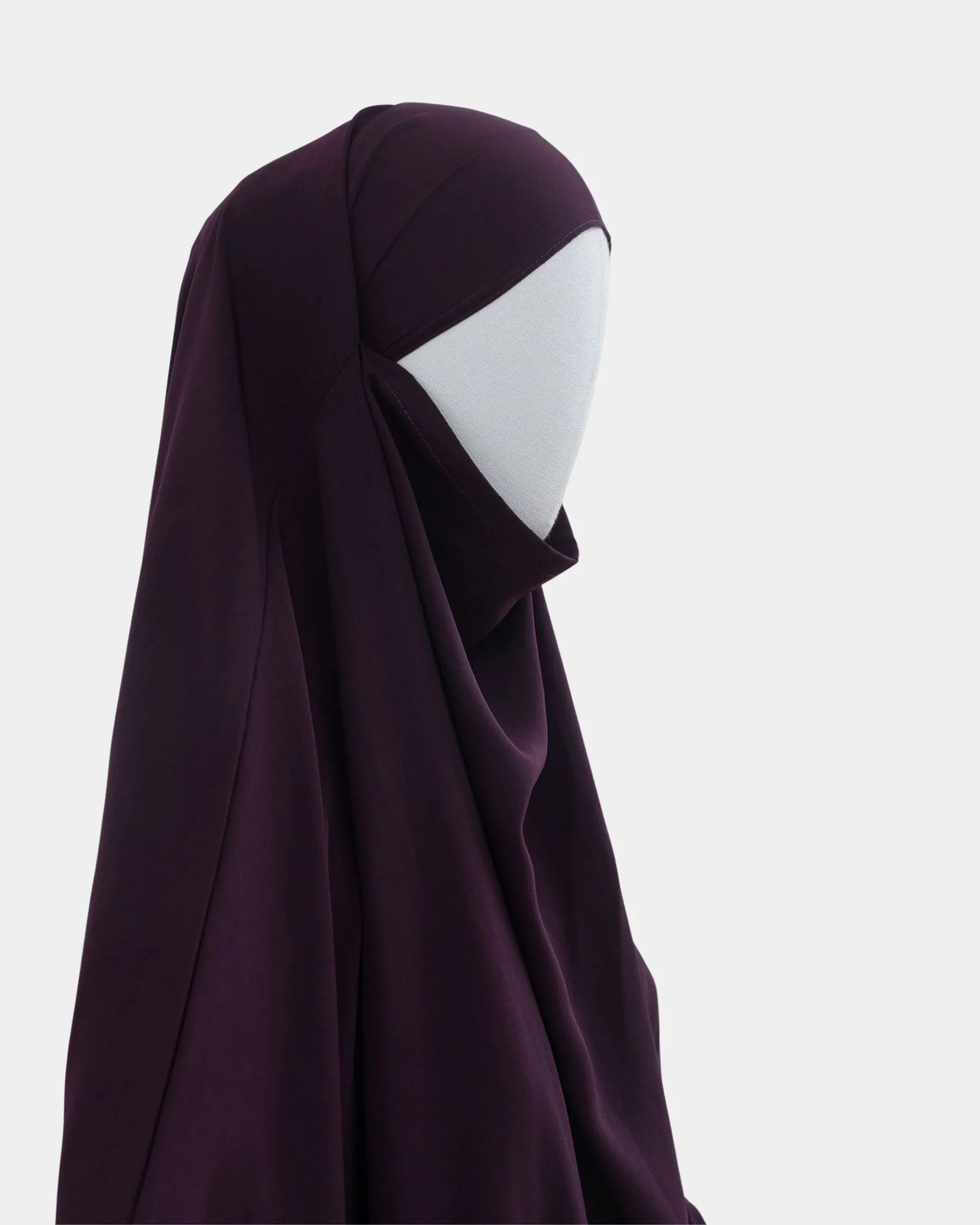 Jilbab 1 pièce violet framboise vu de profil, capuche couvrante et large tombé