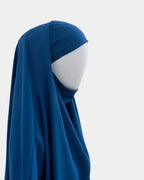 Capuche du jilbab 2 pièces bleu royal vue de profil, tombé couvrant sur l'épaule