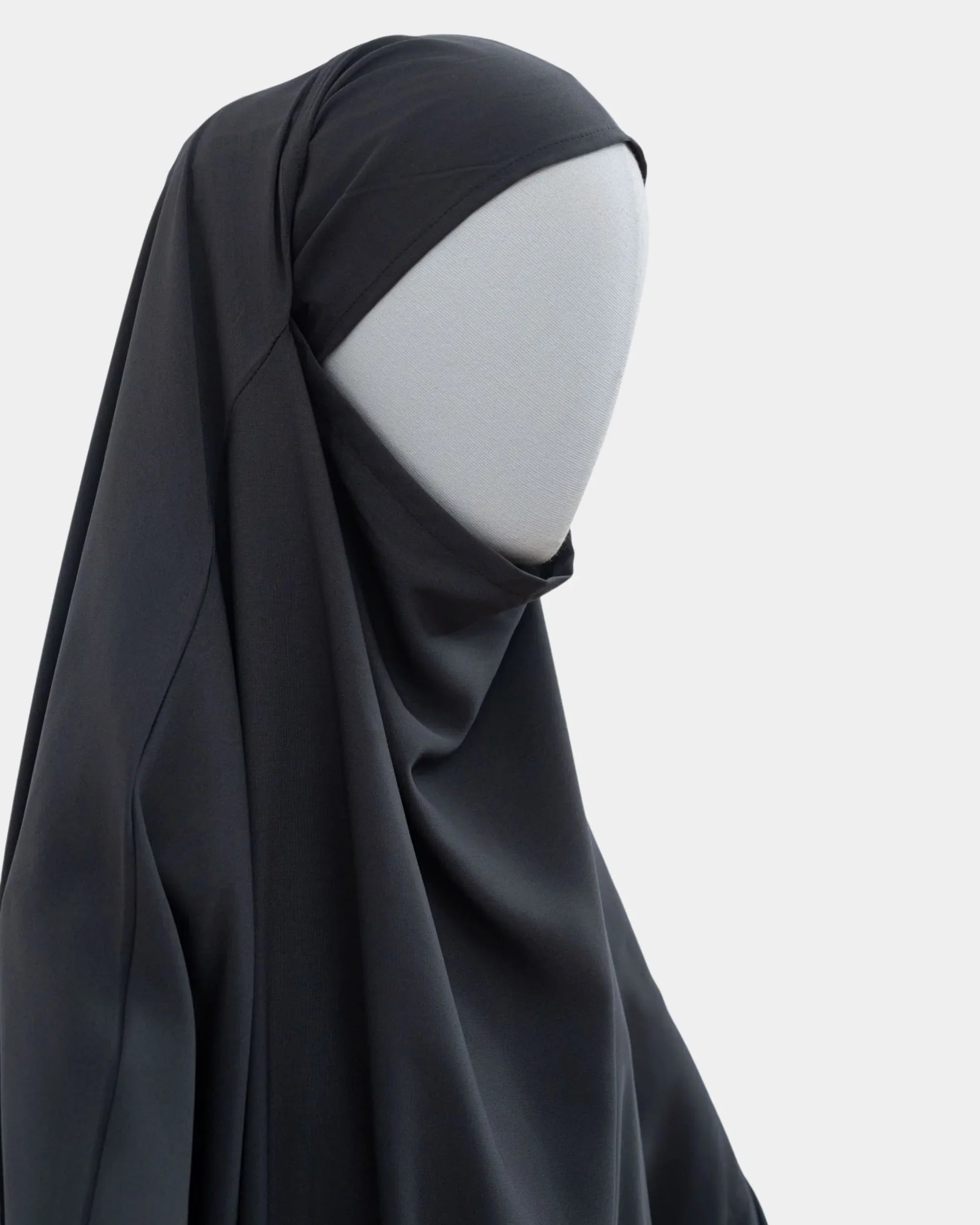 Capuche du jilbab 2 pièces gris foncé vue de profil, tombé couvrant sur l'épaule