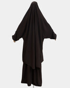 Vue de dos du jilbab 2 pièces marron café, coupe ample et non moulante