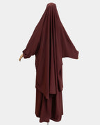 Vue de dos du jilbab 2 pièces rouille, coupe ample et non moulante