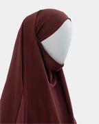 Capuche du jilbab 2 pièces rouille vue de profil, tombé couvrant sur l'épaule