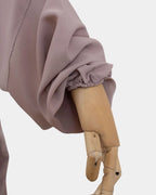 Manche du jilbab 2 pièces taupe clair avec poignet élastiqué qui maintient la manche en place