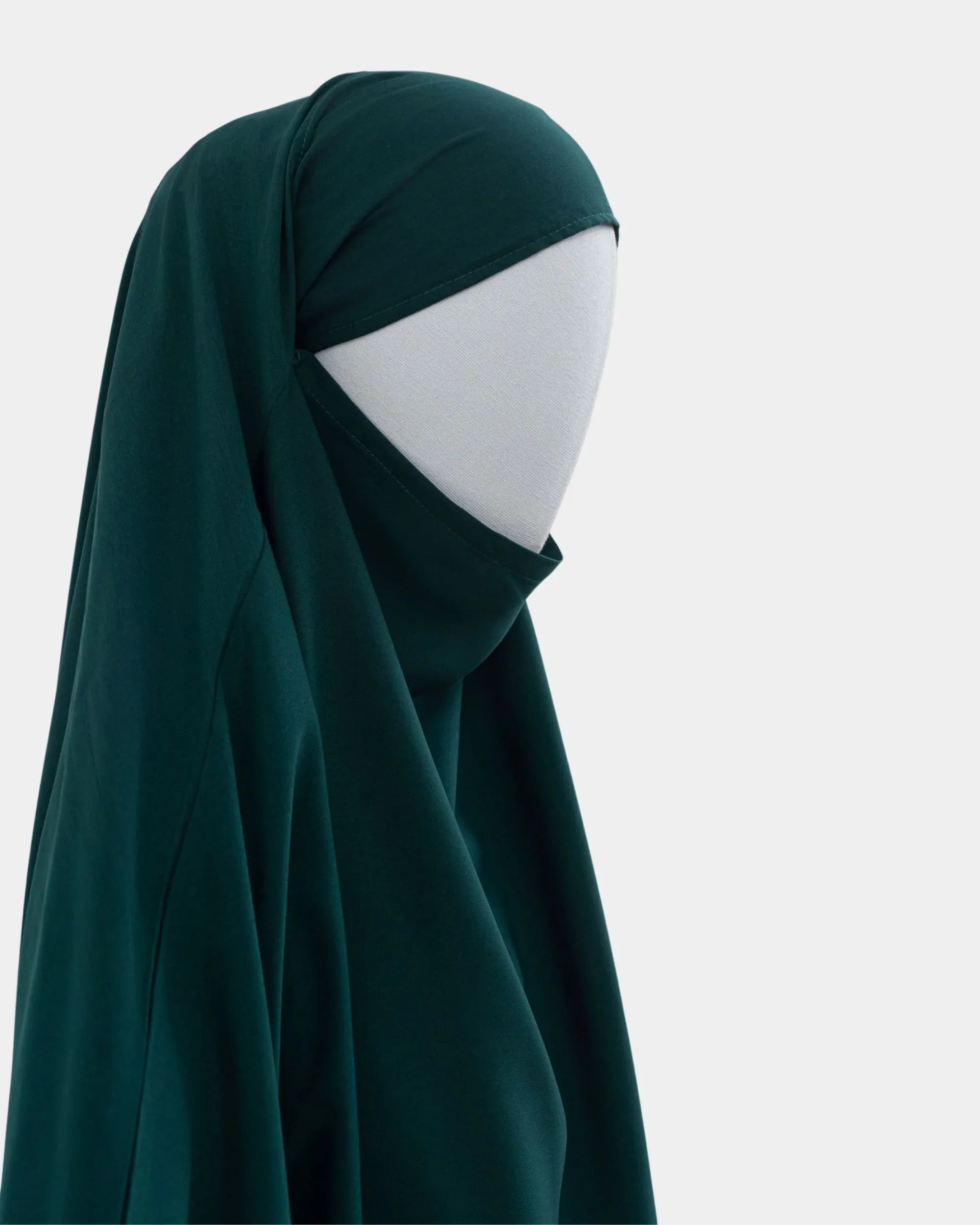 Capuche du jilbab 2 pièces vert forêt vue de profil, tombé couvrant sur l'épaule