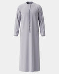 Qamis émirati gris Al Rezam vue de face, col rond brodé et tarbousha