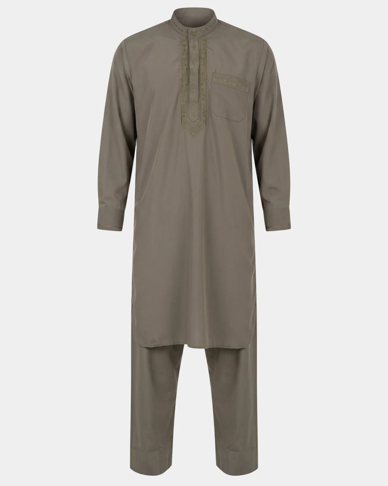 Ensemble qamis-pantalon pakistanais kaki Al Rezam, qamis court brodé et pantalon assorti, vue de face