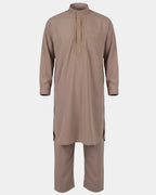 Ensemble qamis-pantalon pakistanais taupe Al Rezam, qamis court brodé et pantalon assorti, vue de face