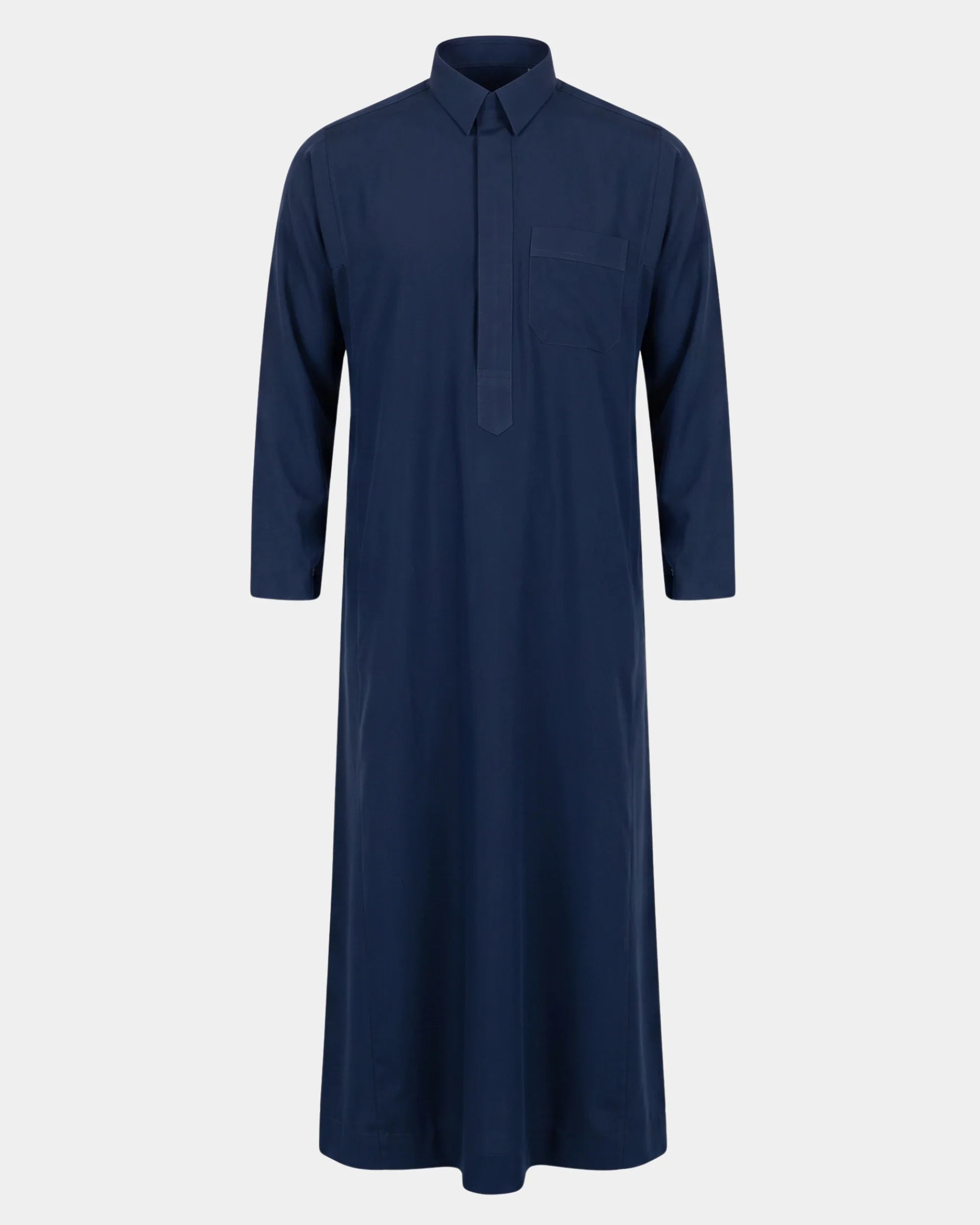 Qamis qatari bleu marine Al Rezam vue de face, col chemise et poche poitrine