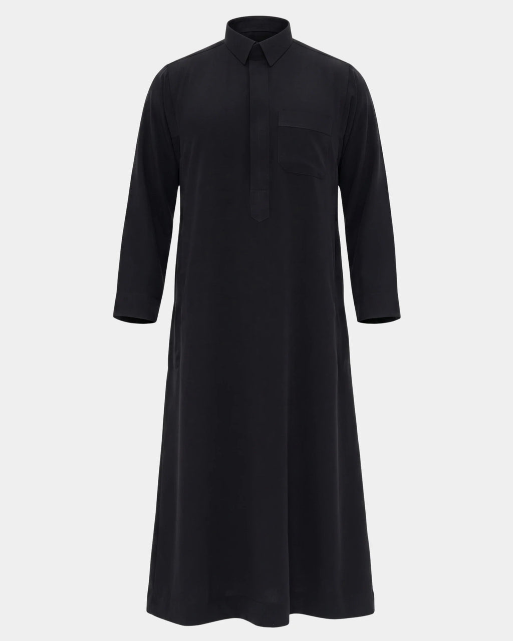 Qamis qatari noir Al Rezam vue de face, col chemise et poche poitrine